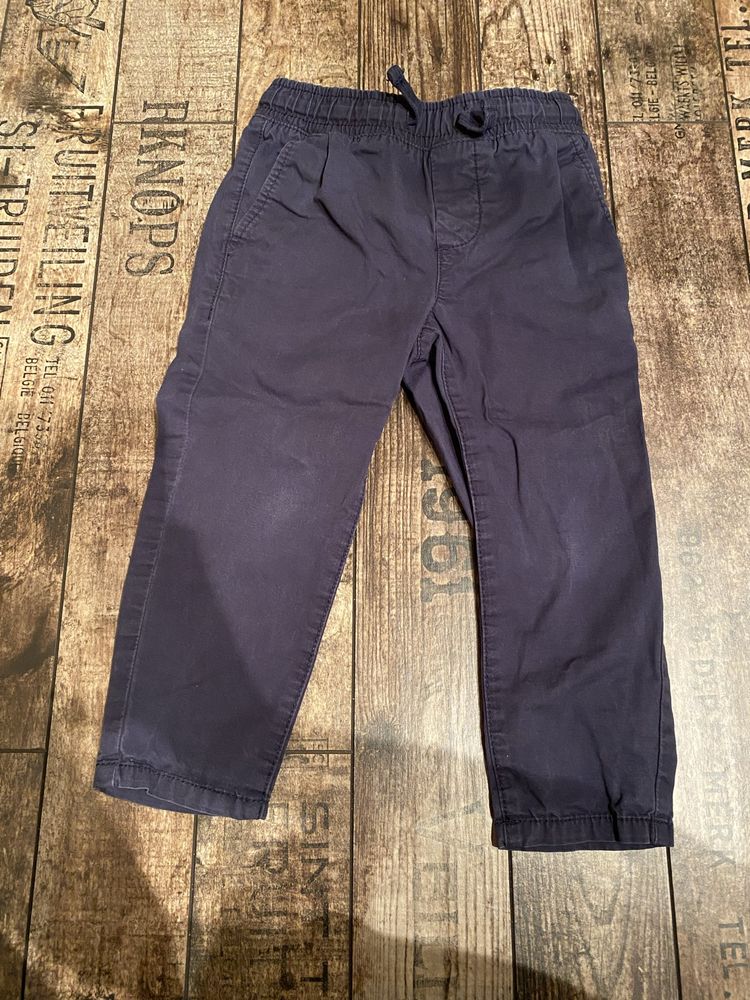 Granatowe spodnie Reserved 98