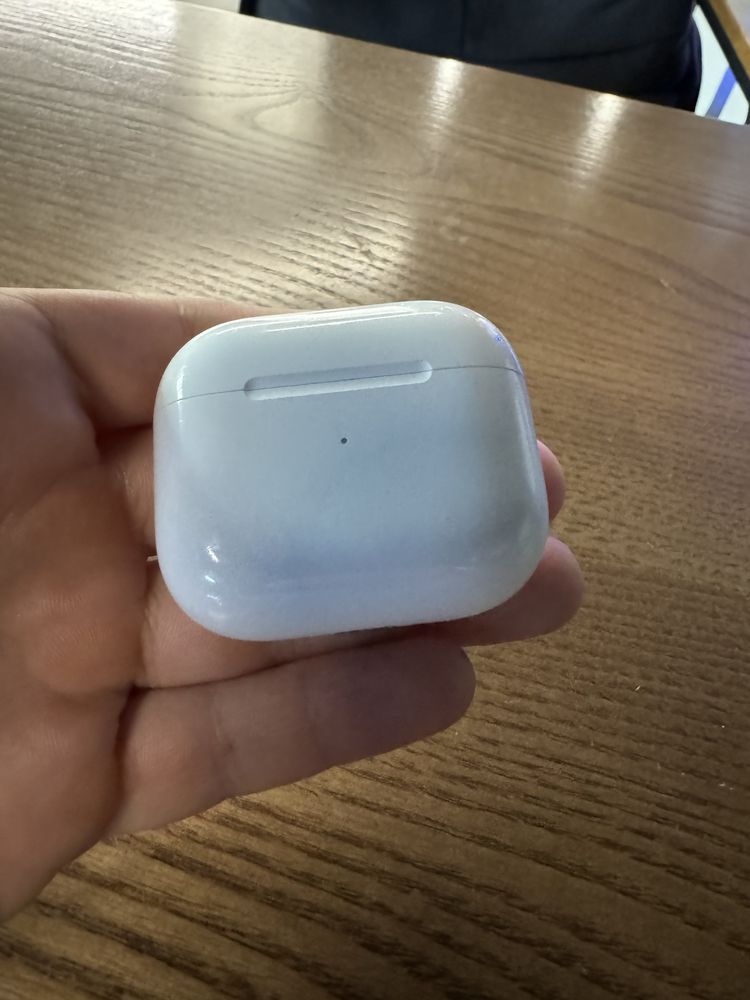 Продажа Airpods 3