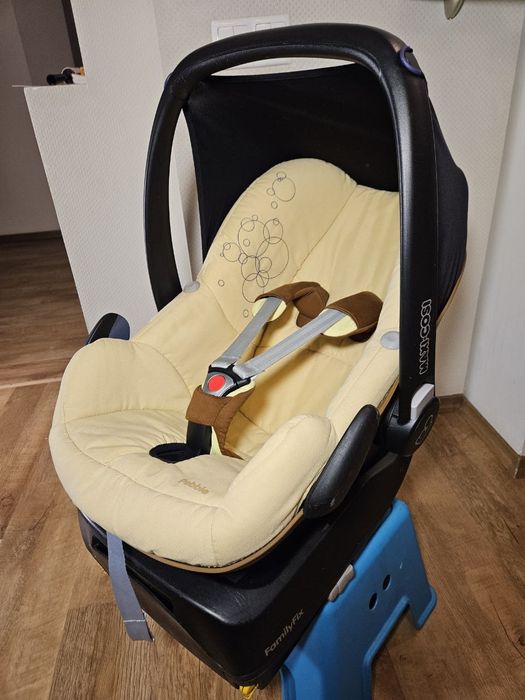 Автокрісло 0+ Maxi-cozi Pebble + FamilyFix до 13кг