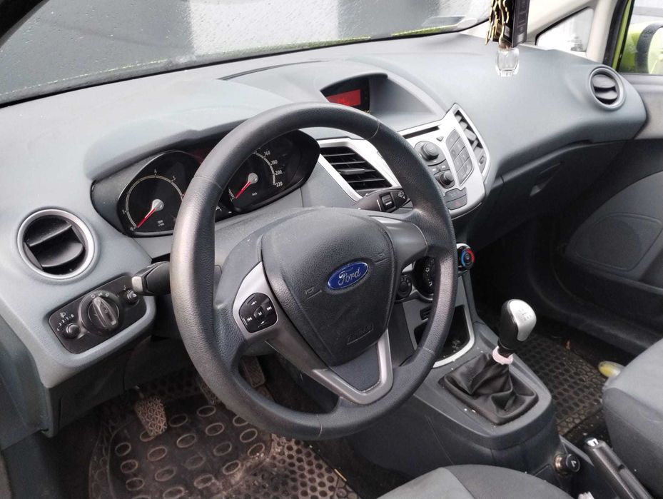 deska kokpit poduszki pasy AIRBAG komplet Ford Fiesta MK7 kolor szary