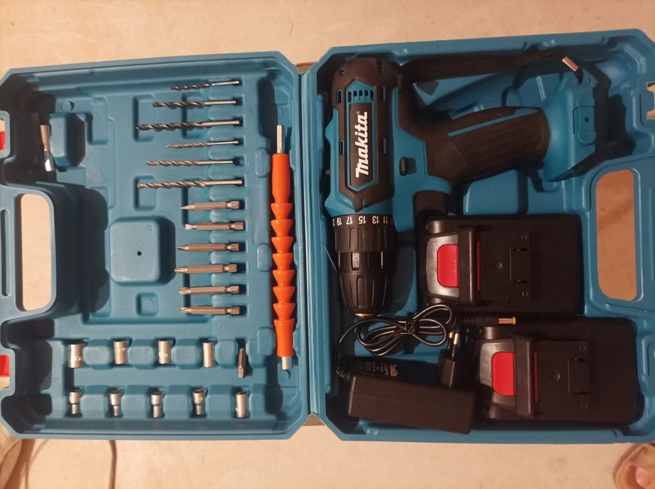 Продам шуруповерт макіта