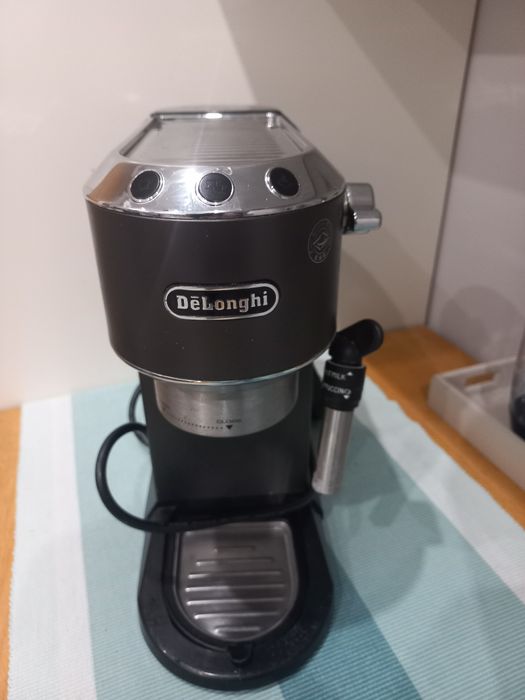 Ekspres do kawy EC685