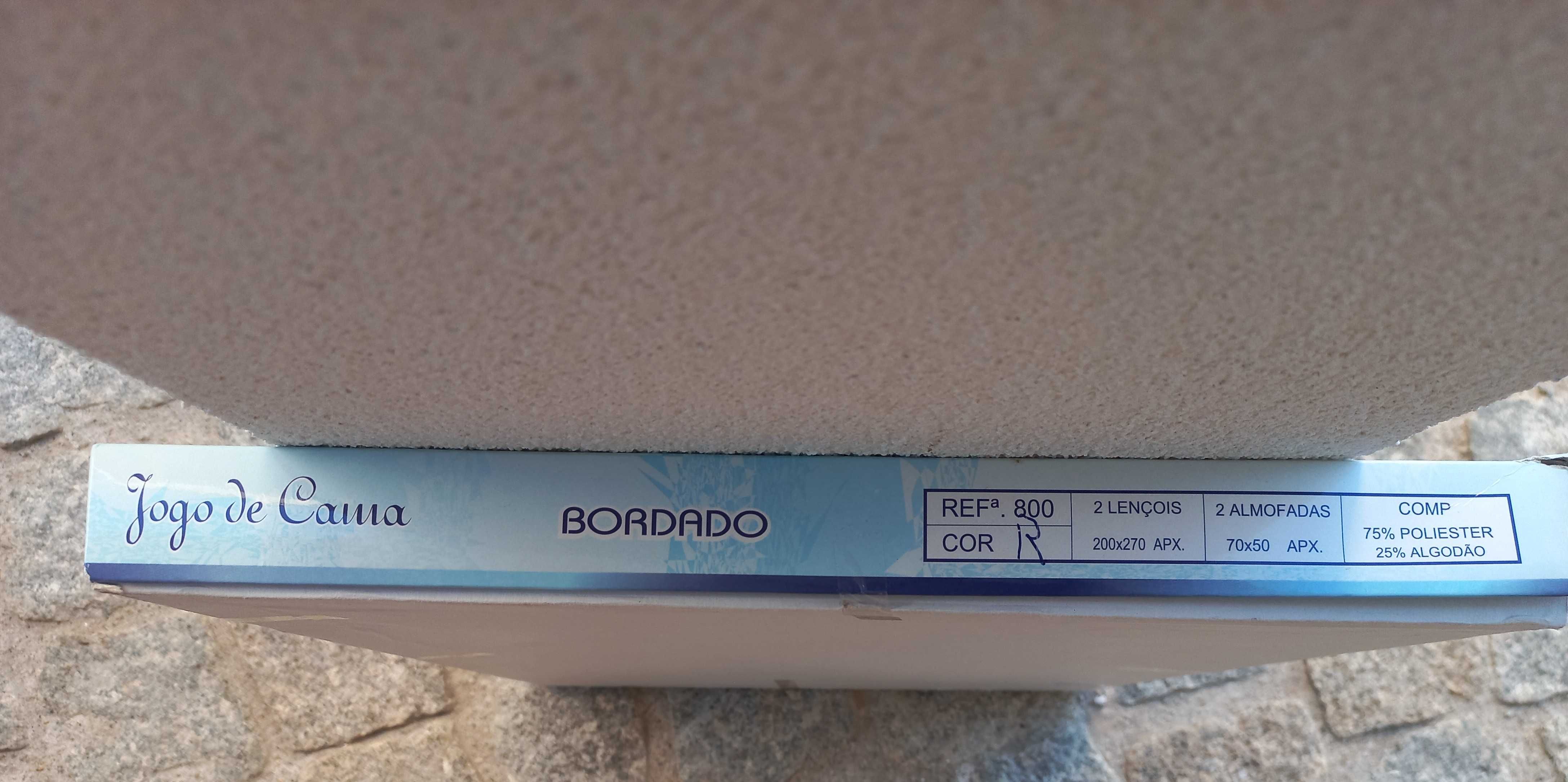Jogo de cama bordado