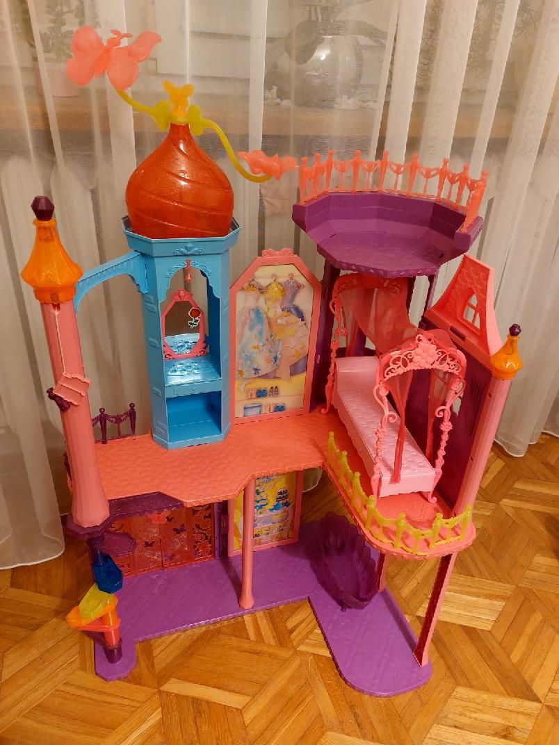 Zamek dla lalek Barbie