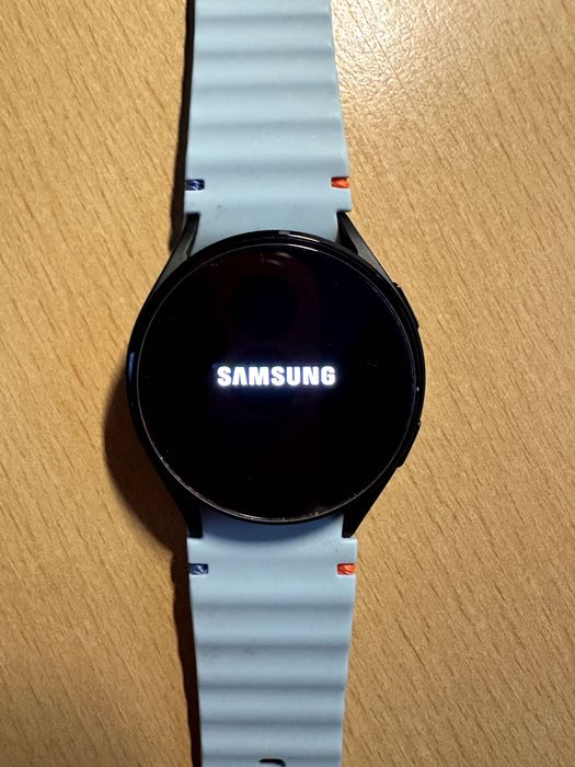 Годинник Samsung Galaxy Watch 40mm FE locked