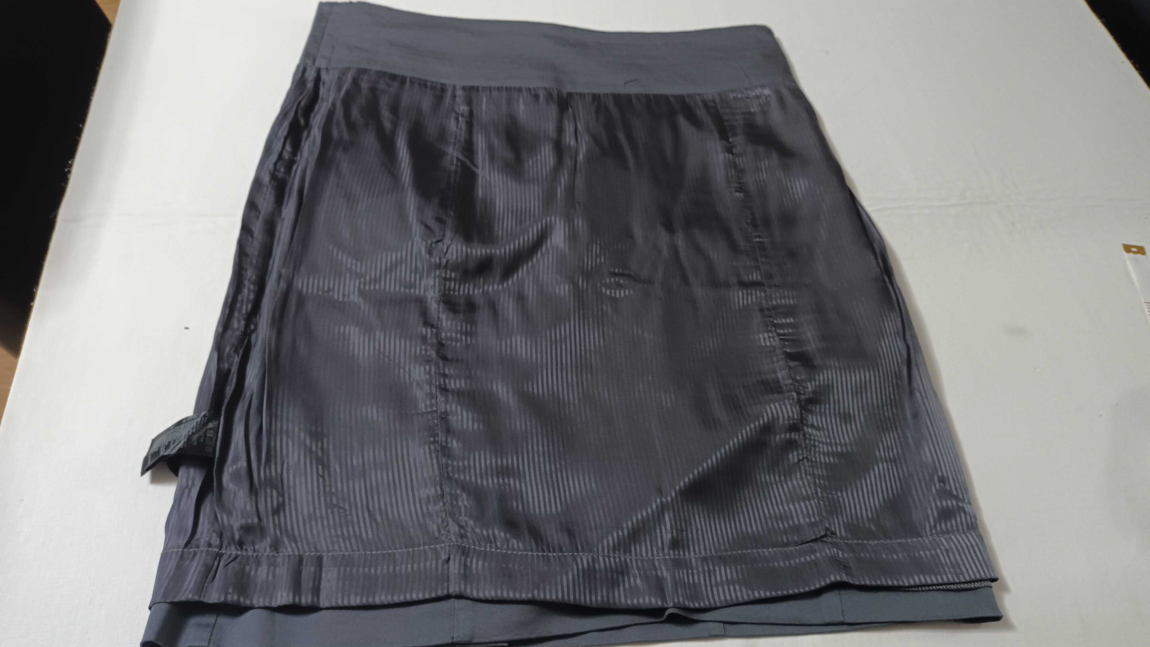 Saia em cinzento da H&M