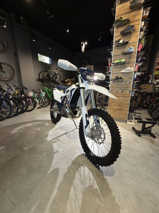 Мотоцикл Husqvarna TE 250