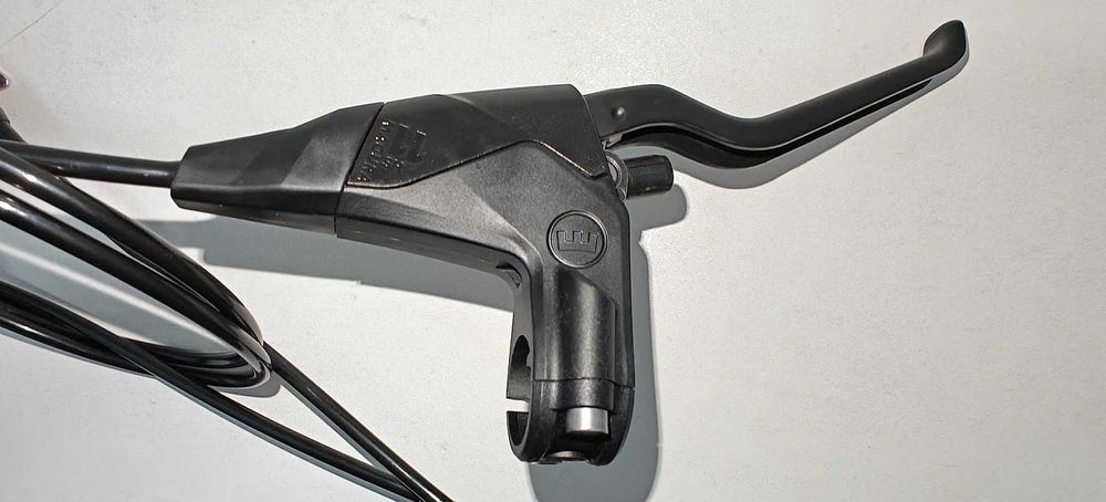 Nr 1) Hamulec Magura HS 11 podkowa V-brake