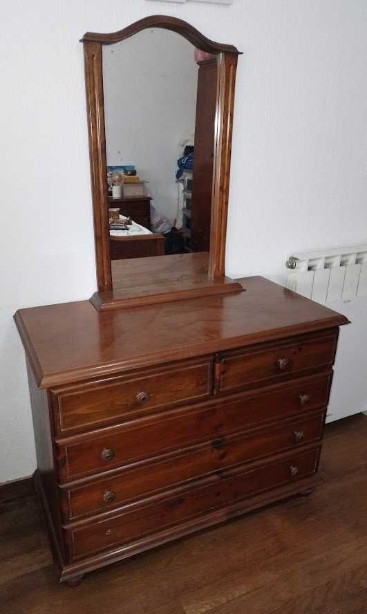 Móvel antigo cómoda com espelho
