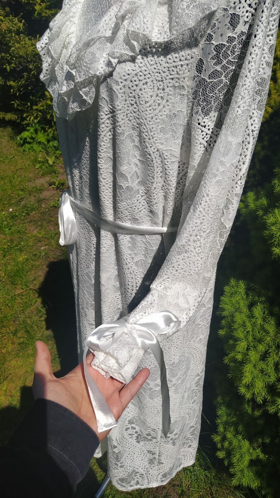 Koronkowa sukienka ślubna długa biała vintage