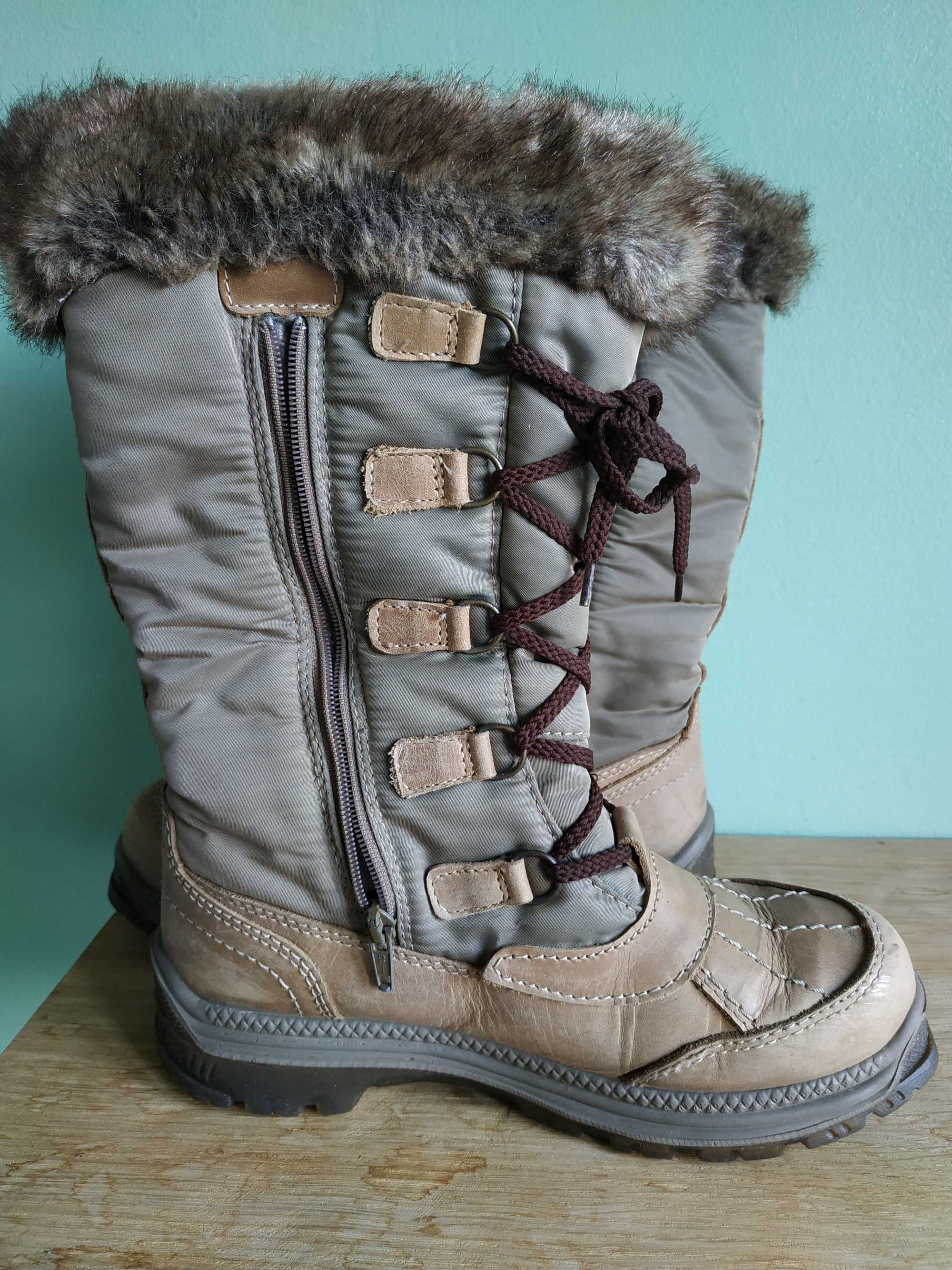 Зимові чоботи з нубука.