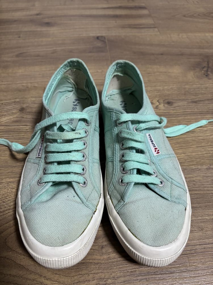Кеди із колекції Superga