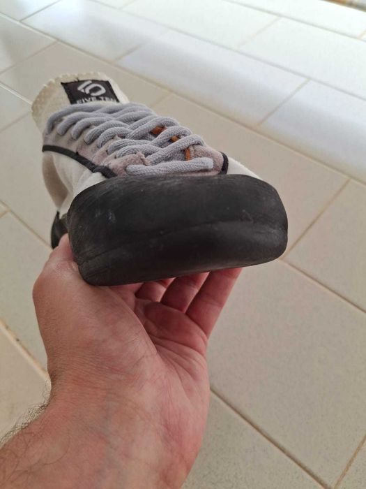 Pés de Gato 42 Five Ten