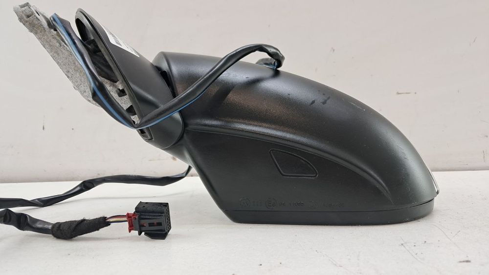 Зеркало левое Volkswagen Passat B8 6pin 2016 E90411065