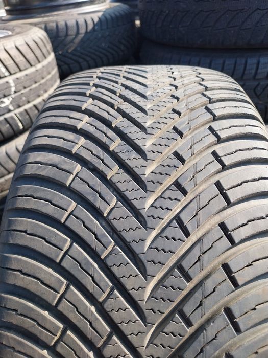 Opona CAŁOROCZNA Vredestein 225/45R17 94V