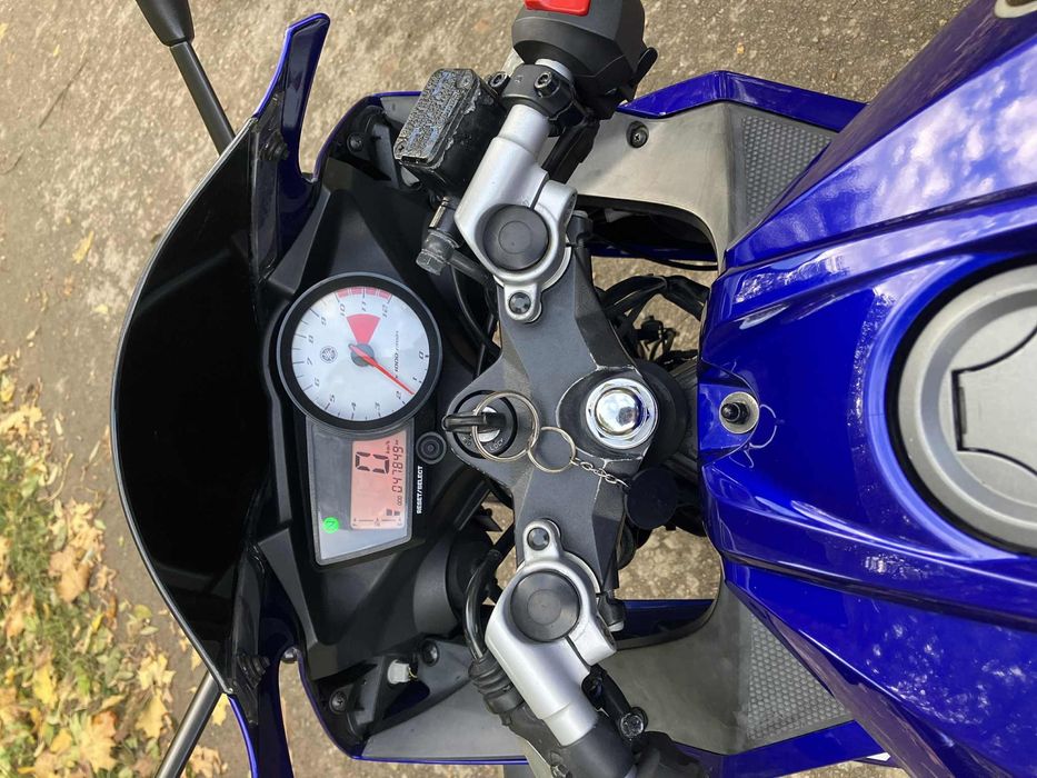 Yamaha yzf r125. 2011r