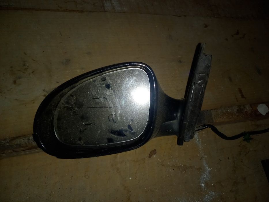 Зеркало (ліве) passat b6