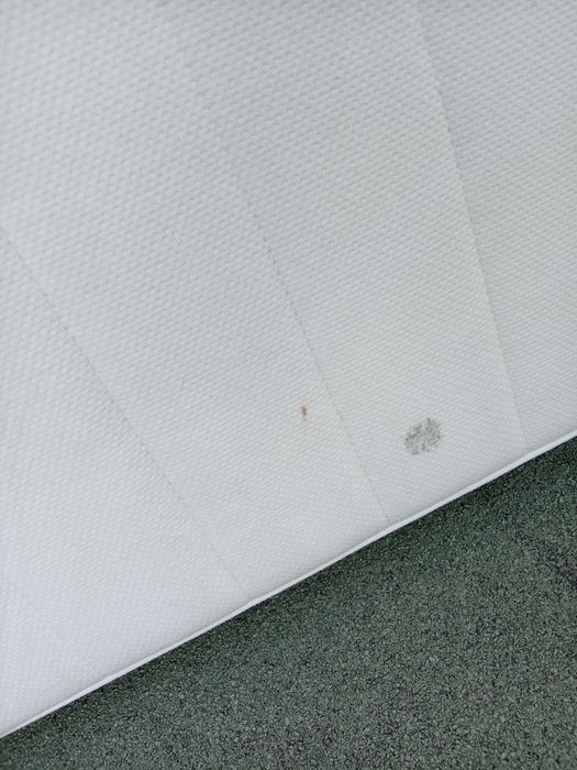 Colchão de casal do Ikea, em bom estado.