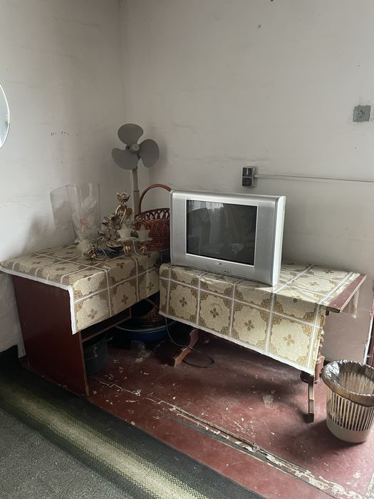 Стінка для вітальні, стійка для одягу, крісла