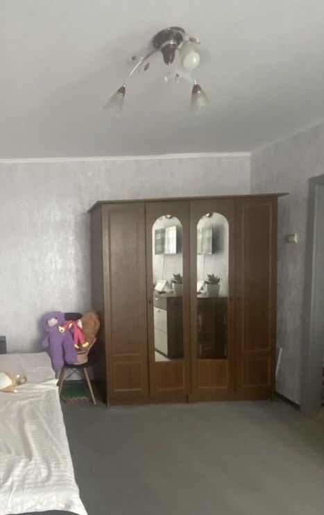 Продам шафу терміново