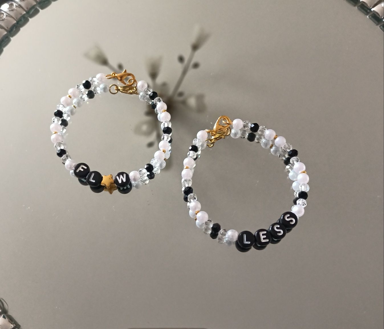Matching bransoletek handmade "flaw(less)".