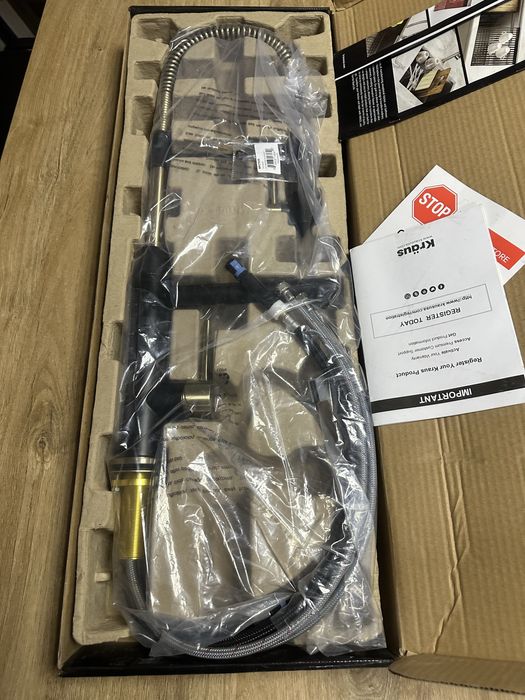 Змішувач для кухонної мийки Kraus Artec Pro KPF-1603SFSMB чорний