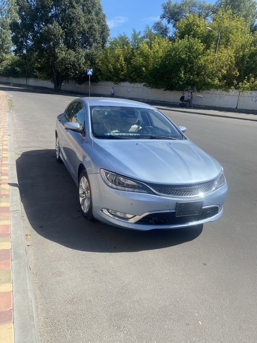 Продам авто крайслер 200 С