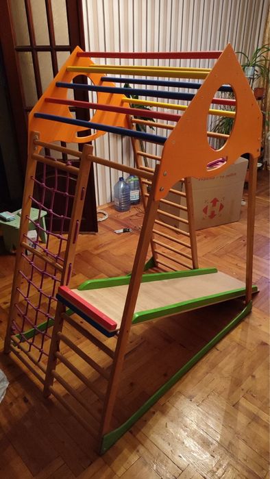 Дитячий спортивний куточок