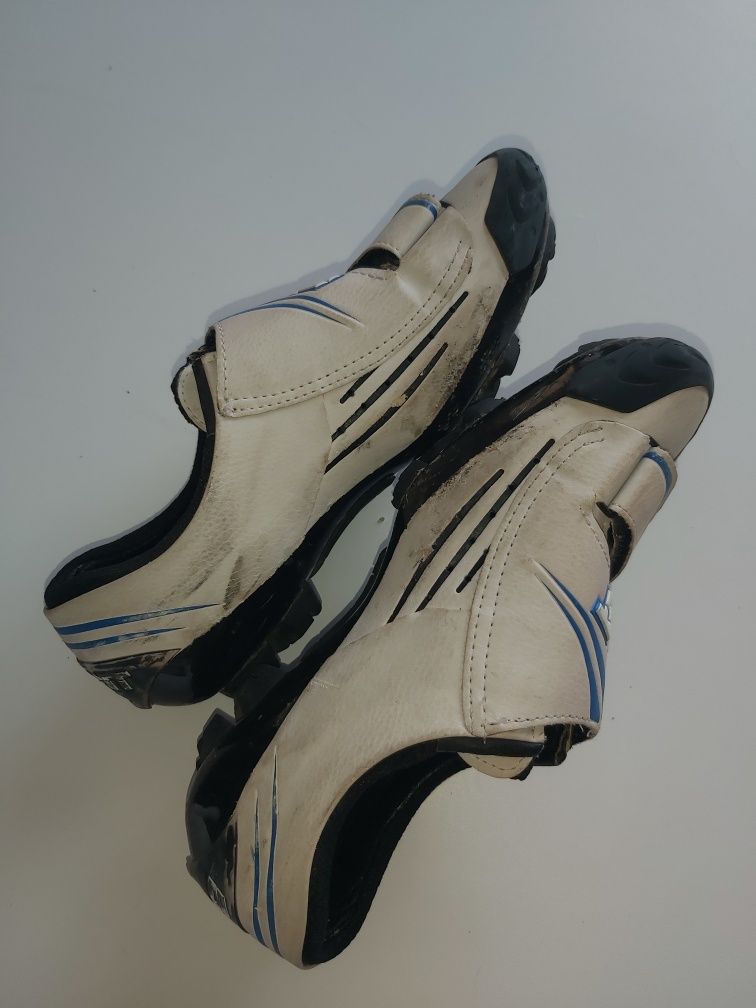 Ténis Ciclismo Bont com encaixe 37