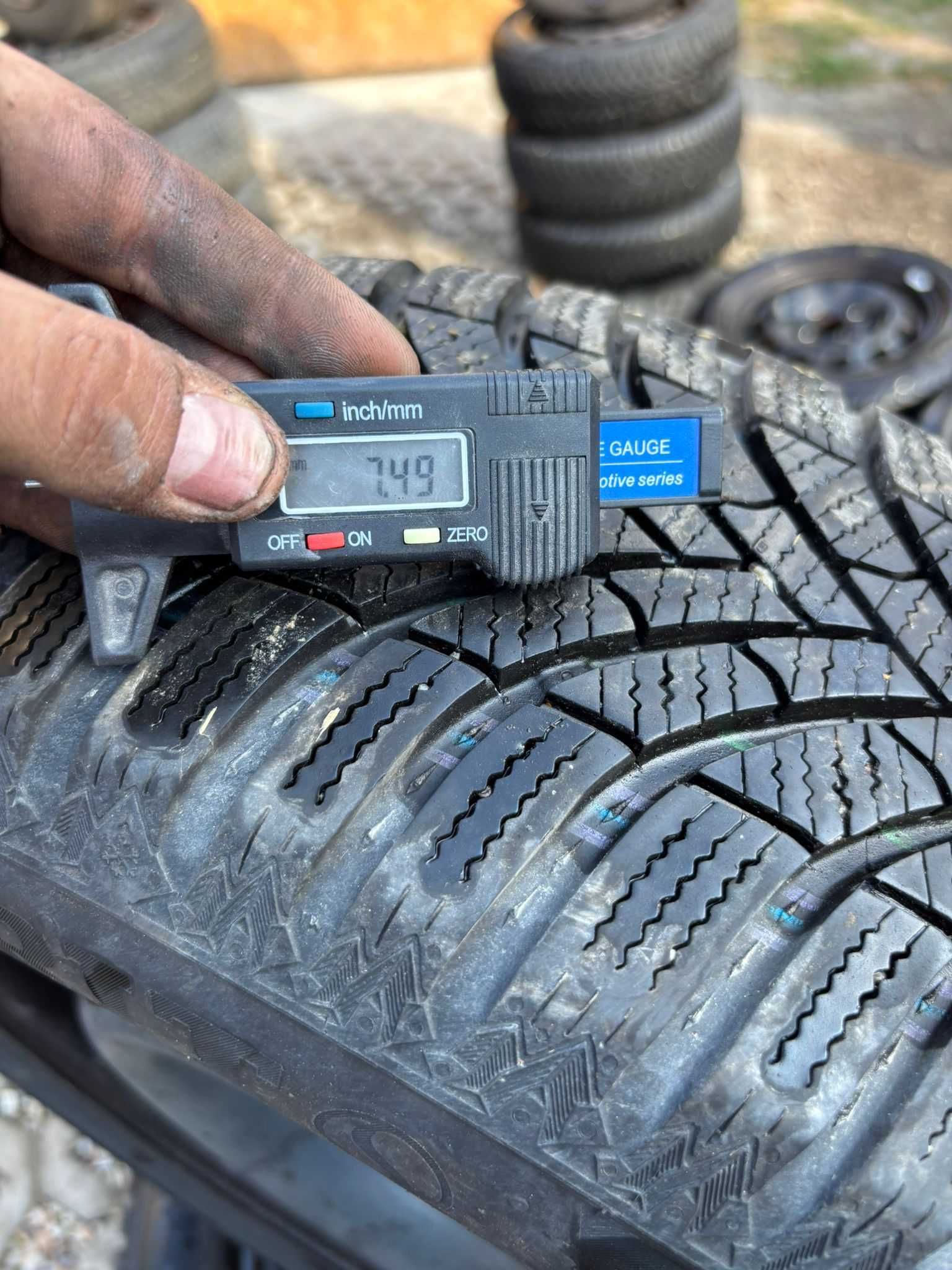Komplet zimówek Semperit 195/65 R15 na felgach stalowych 5*112