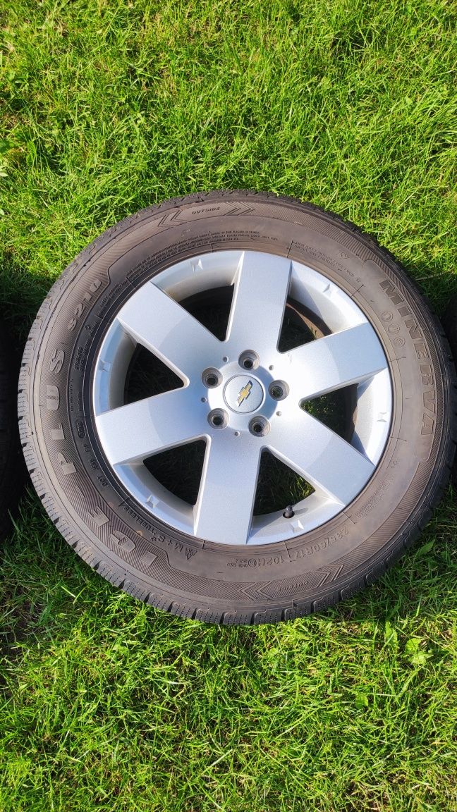 Felgi aluminiowe 17" z oponami zimowymi 235/60 R17 – Chevrolet/6x139.7