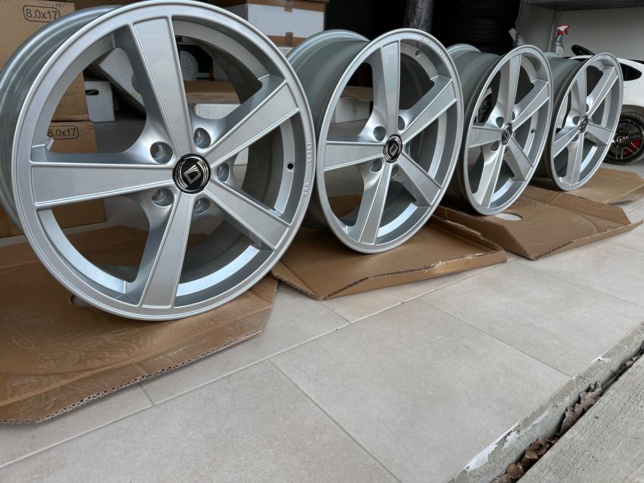 Nowe alufelgi 17 5x112 ET 42 66.6mm Audi VW skoda 7J