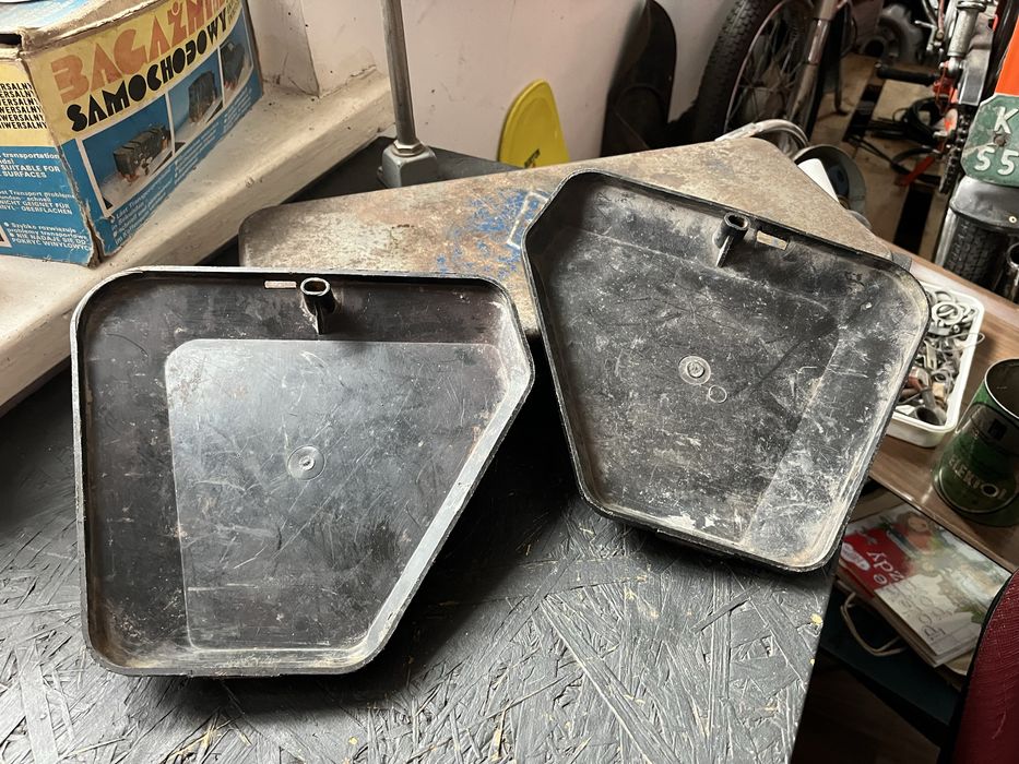 Romet 50T1 Ogar 200/205 schowki boczki narzedziowki gladkie oryginal