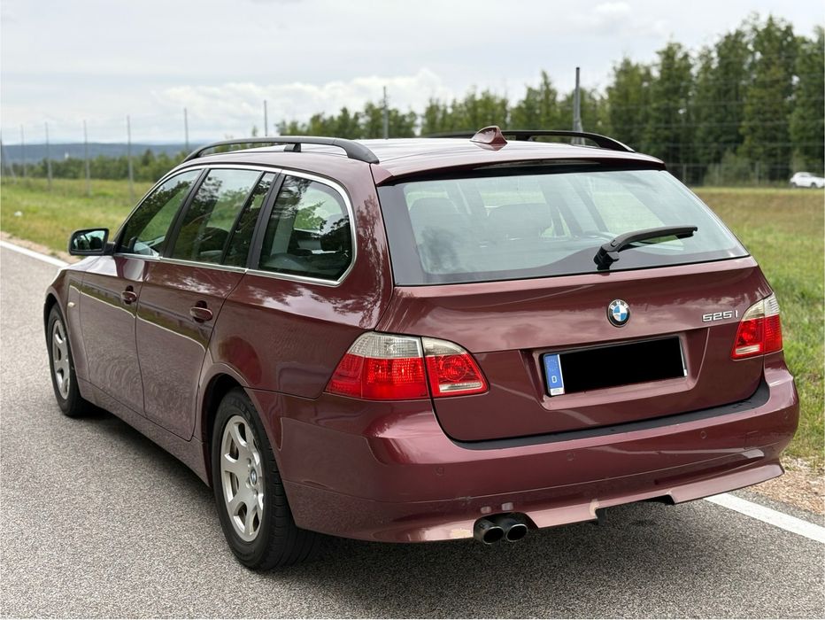 BMW E61 525i M54b25 +LPG manual