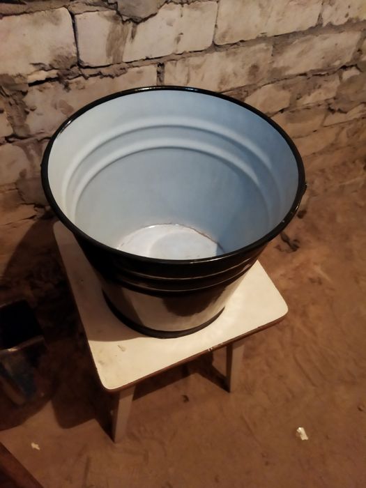 Лопаты, вёдра, дрель, черенки ,плоскорез Фокина , огнеупорная ткань .