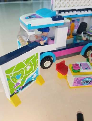 Lego Friends News Van - Carrinha das notícias - Jornalista