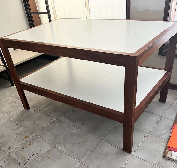 Mesa Estilo Vintage - antiga mesa de Alfaiate