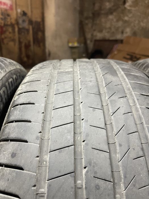 Літня гума 245 50 20