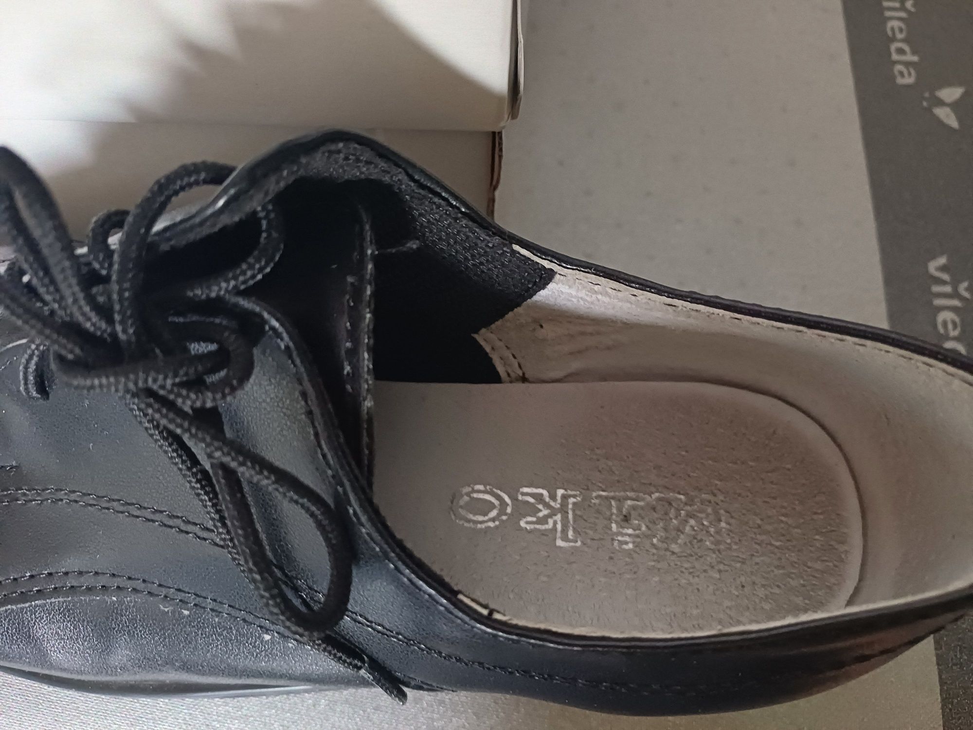 Buty skórzane na komunię 33