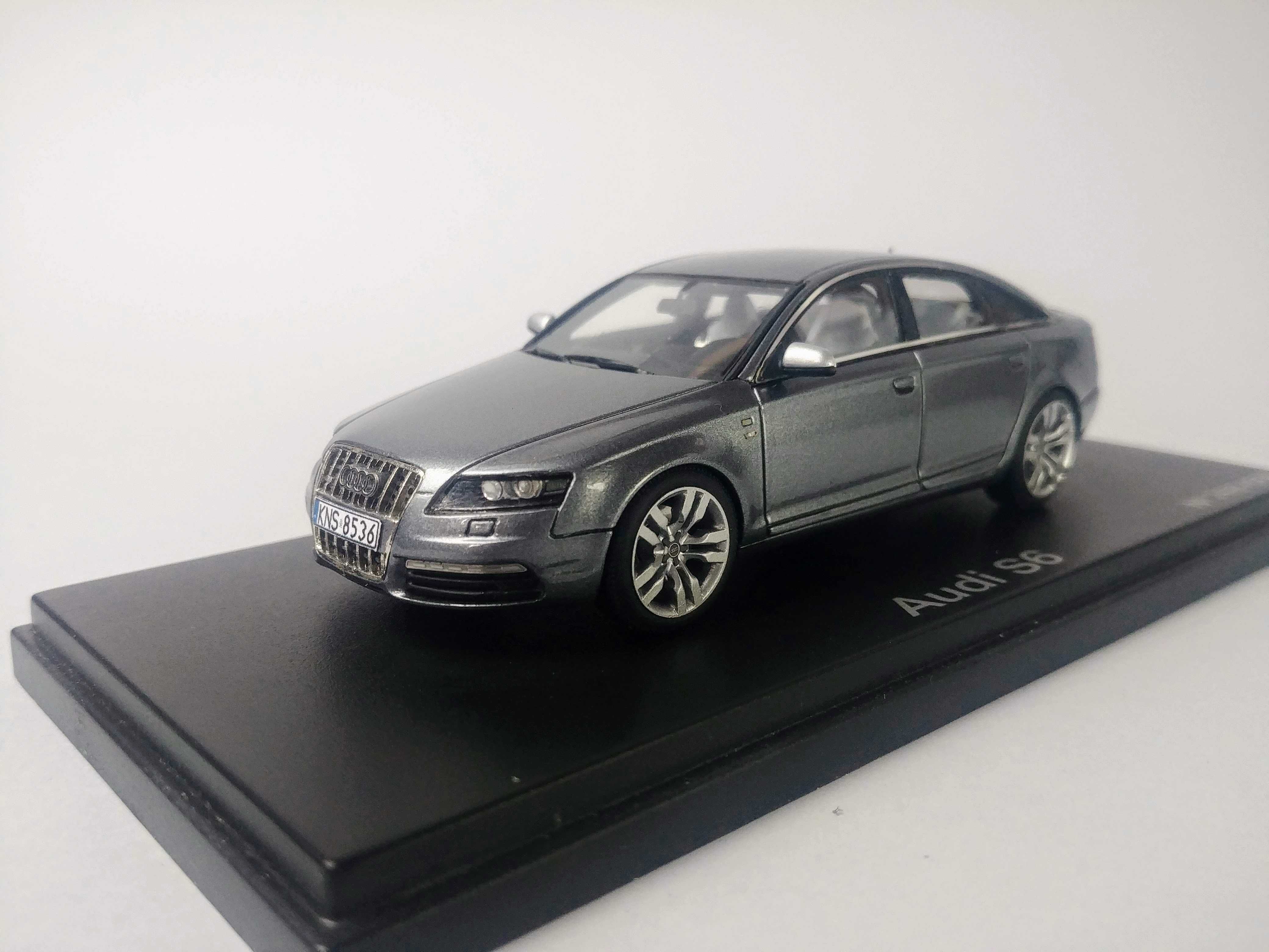 1:43 Audi A6 S6 quattro V10 5.2 (TYP 4F) 2005 – LookSmart 5010616113