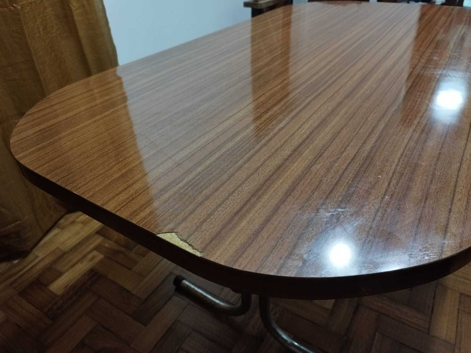 Mesa de sala ou cozinha