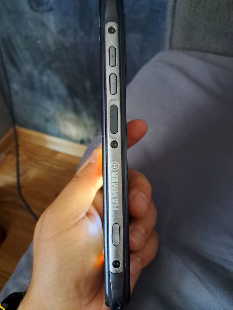 Sprzedam telefon Hammer blade4