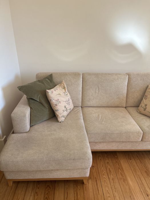 Sofa beige com chaise longue