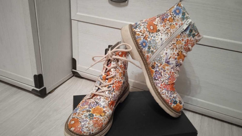 Женские ботинки демисезонные