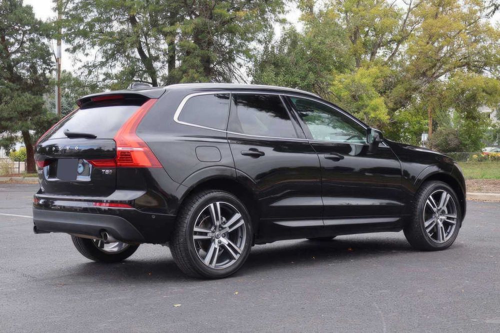 Volvo XC60 T5 Momentum      2019