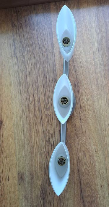 Lampa sufitowa żyrandol z trzema kloszami szklanymi