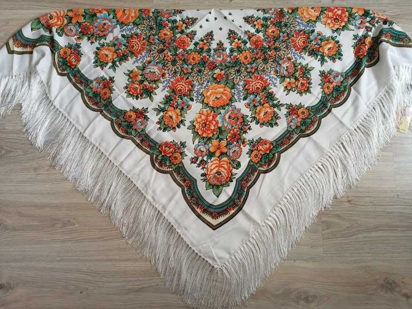 Українська хустка, народна хустина, украинский платок, с бахромой