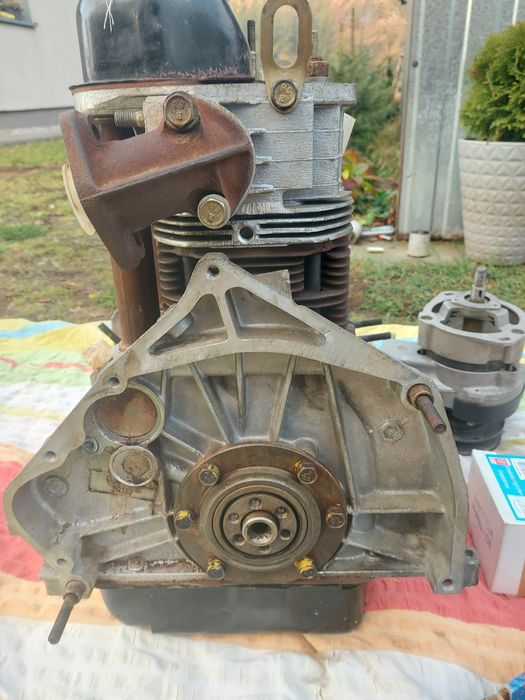 Silnik Nowy fiat 126p 650 alternator sprzęgło pompka paliwa