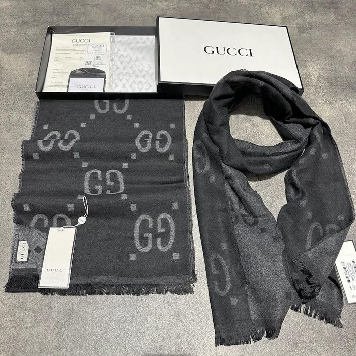 Шарфи Louis Vuitton,Guci,Moncle r