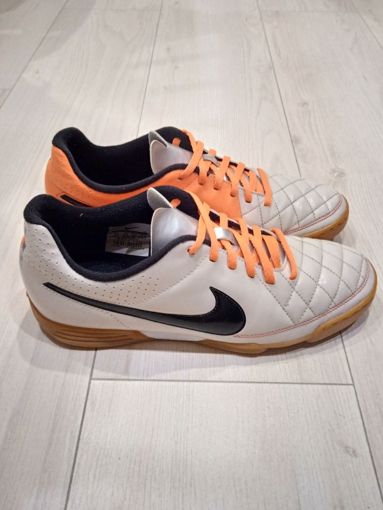 Футзалки, бампы, обувь для зала Nike Tiempo Rio II IC размер 42,5